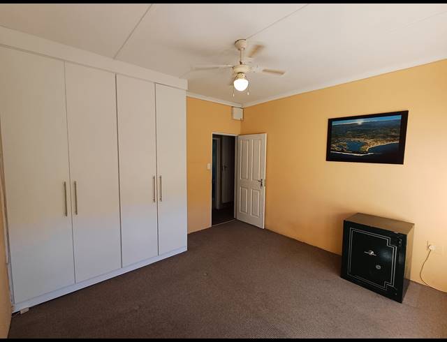 5 BEDROOM HOUSE FOR SALE IN WORLDS VIEW